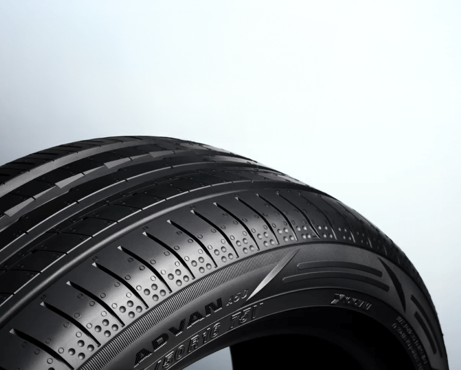 Yokohama Advan lastiklerinin aerodinamik yan kanatçıkları